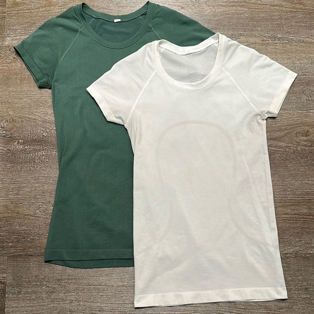 Set of Two Green and White T-Shirts LULEMON